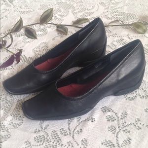 Aerosoles Bordeaux Leather Slip-On Dress Shoes 9M